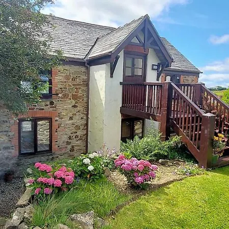 Red Fox Barn * Perranporth